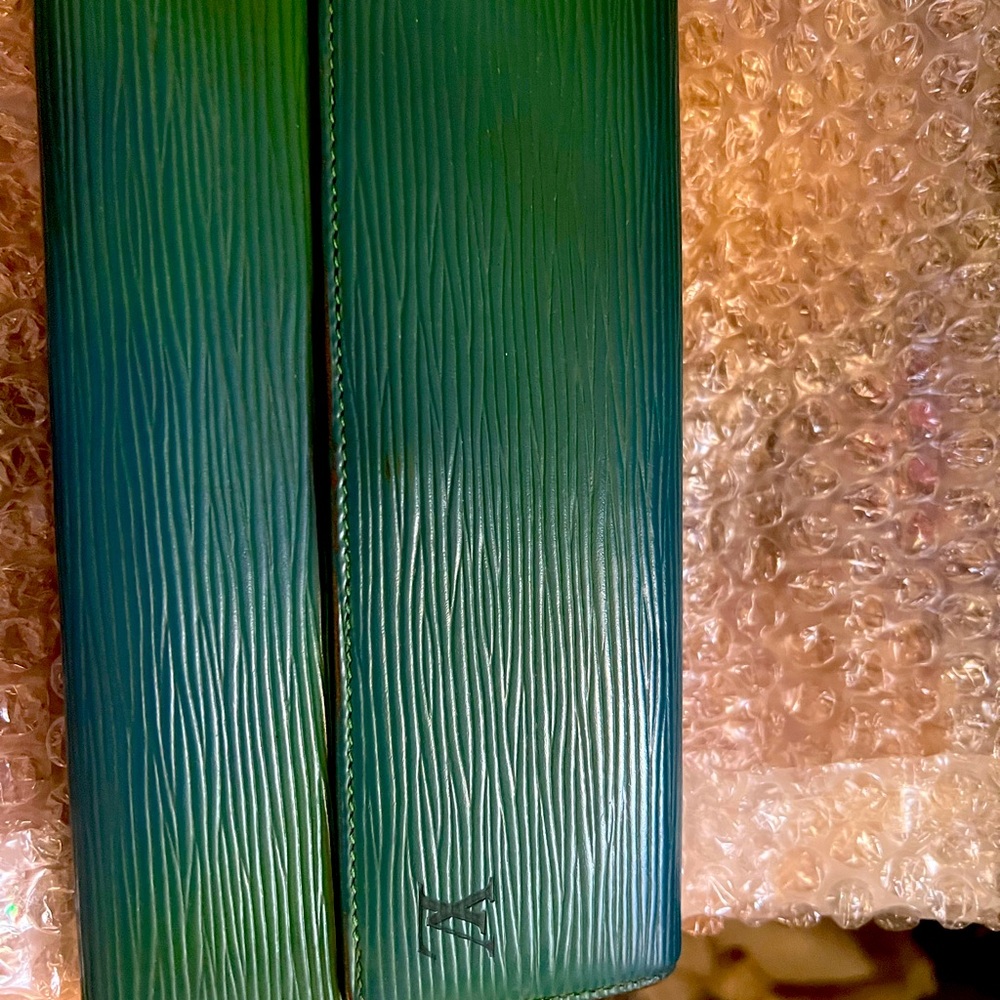 Green Louis Vuitton Epi wallet